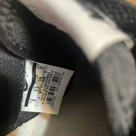 Nike Cortez - Picture 3 of 3